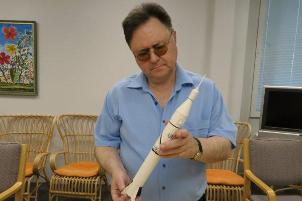 Russ Palmer esittelee rakettia