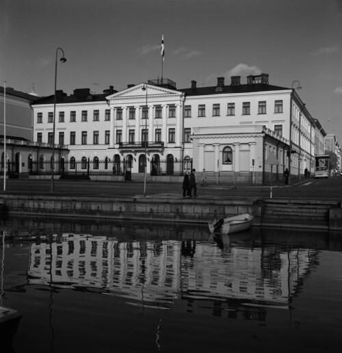 Presidentin linna torilta päin. Kuvattu 1974.